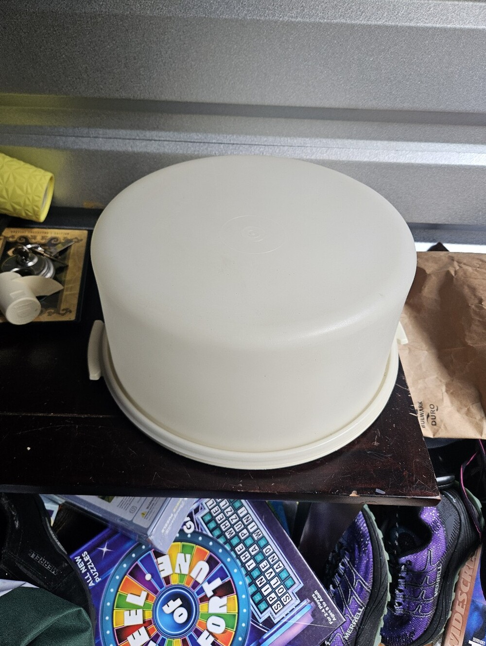 Tupperware Vintage Cake Taker 10" Speckled Tray #684